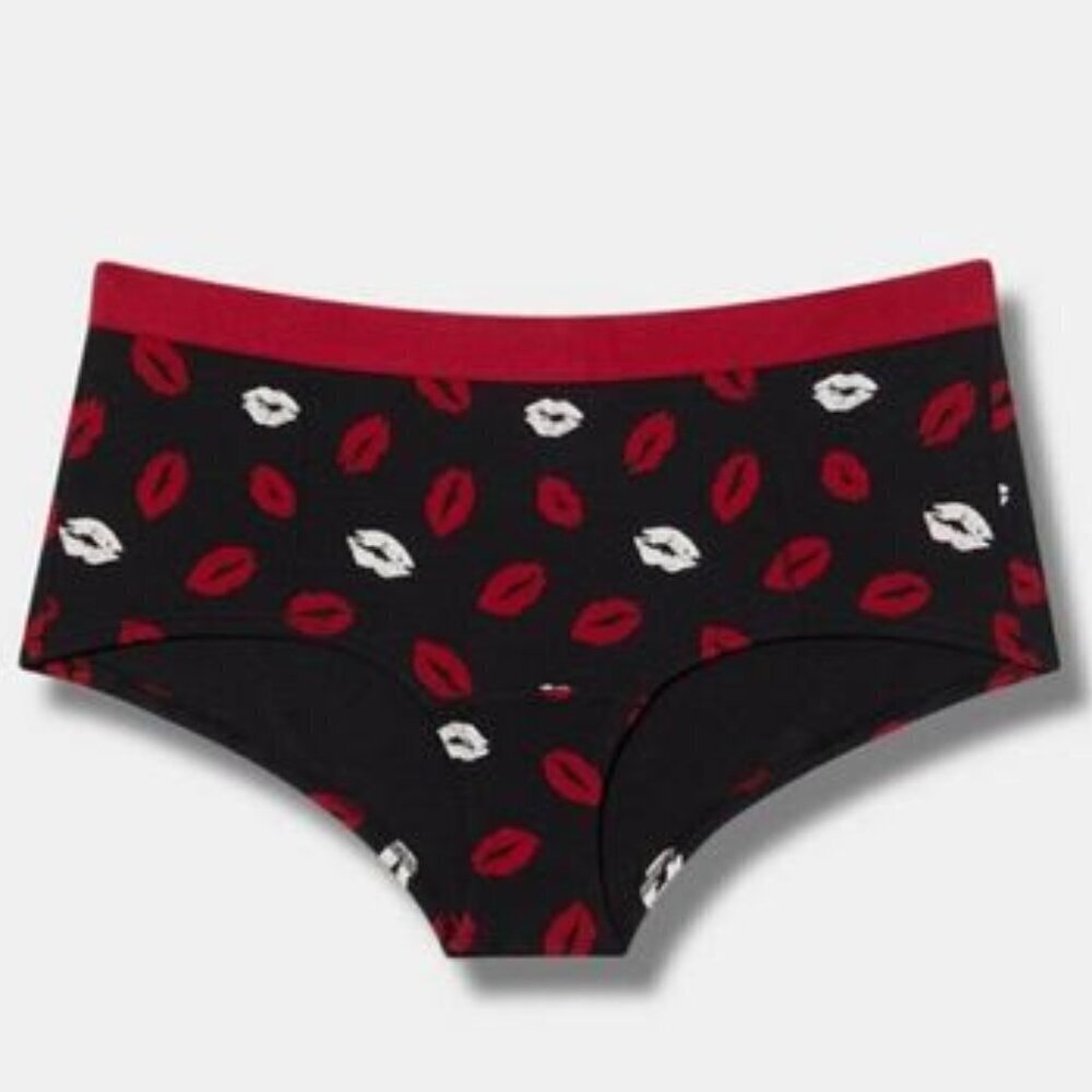 Torrid - Cotton Mid Rise Boyshort Panty, Pucker Up Rich Black, Red & White Lips 